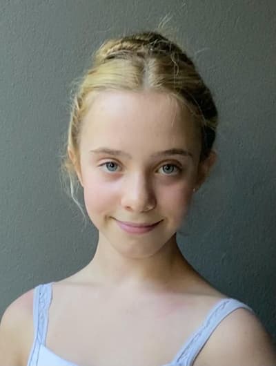 Gia Lipschitz — Classical dancer, South Africa
