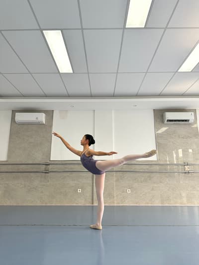 Fionna Purwanto — Classical dancer, Indonesia