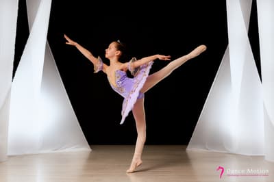 LARA MARIA ALEXANDRA COMANESCU — Classical dancer, Romania