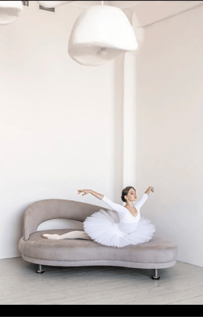 Lucie Mitosinkova — Classical dancer