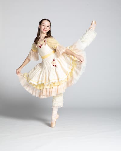 Ellie Maddox — dancer, United States