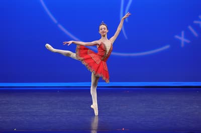 Ellie Maddox — dancer, United States