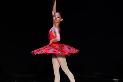 Louise DIVERNET — Classical dancer, France