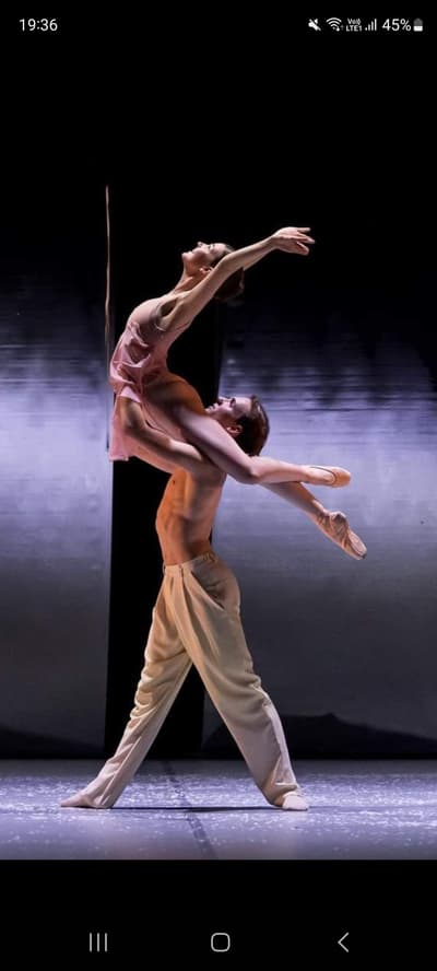 Owen Steutelings — Contemporary dancer