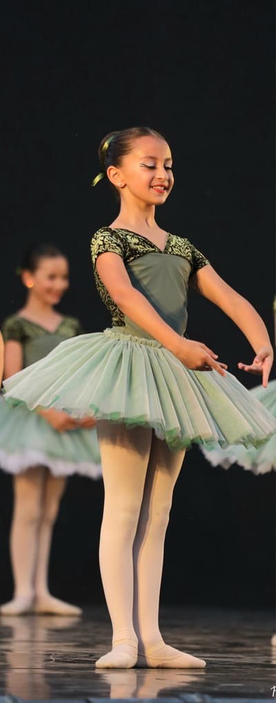 Radiaoui Anna Sofia — Classical dancer