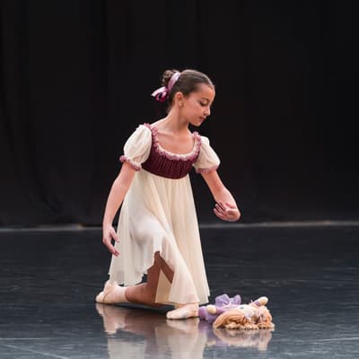 Radiaoui Anna Sofia — Classical dancer
