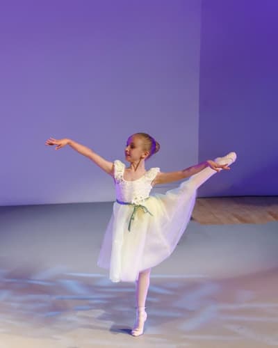Natasha Baravik — Classical dancer, United Kingdom