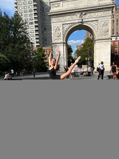 Julia Quinn — Classical dancer, United States