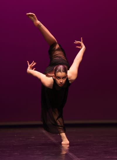 LEIRE SAMIT LÓPEZ — Classical dancer, Spain