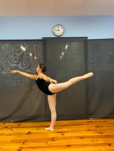 LEIRE SAMIT LÓPEZ — Classical dancer, Spain