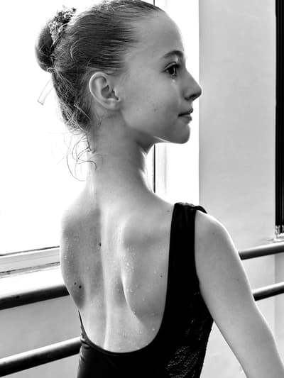 Sara Miruna Ungureanu — dancer, Romania