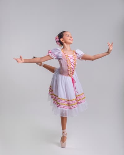 Laura Souza — Classical dancer, Brazil