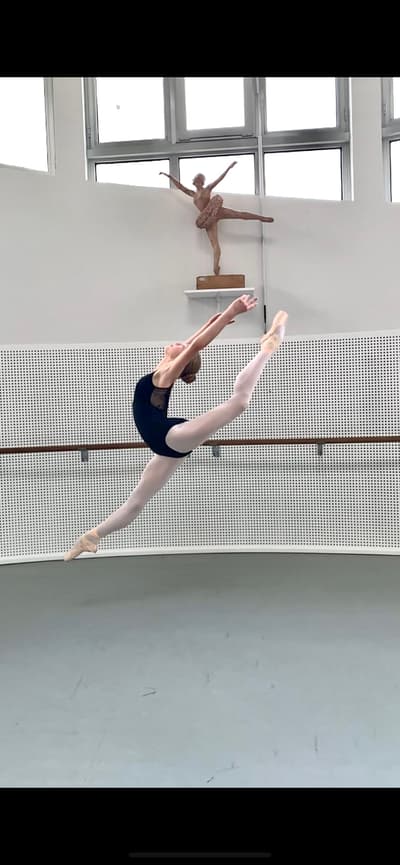 Pauline Warren — Classical dancer, France