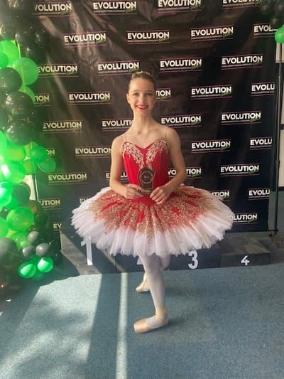 Elizabeth Chatterton — Classical dancer