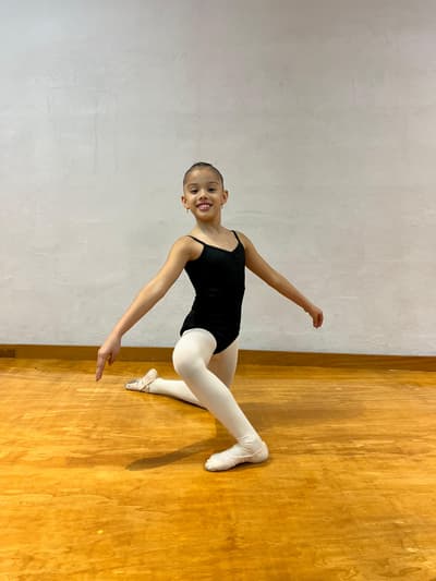 Ximena Manguen — Contemporary dancer, Mexico