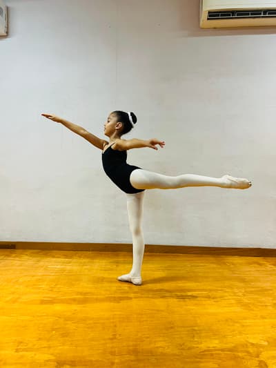 Ximena Manguen — Contemporary dancer, Mexico