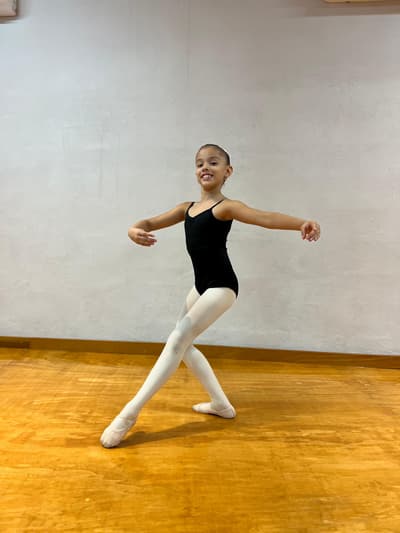Ximena Manguen — Contemporary dancer, Mexico