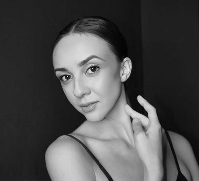 Emma Keyes — Classical dancer
