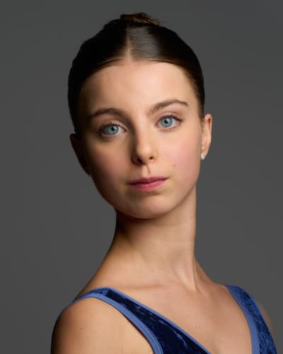 Beatrice Bee — Classical dancer, Germany
