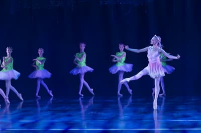 Juliette Larsson — Classical dancer, Sweden