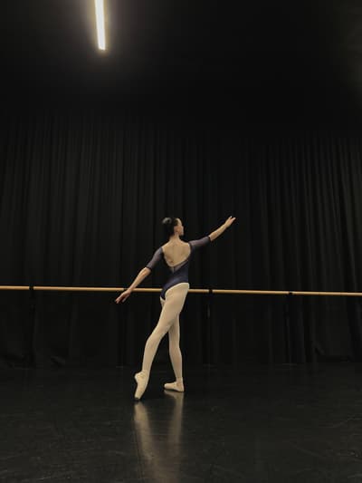 Jessica Edwards — Neoclassical dancer, Australia