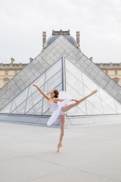 Hannah Robinson — Classical dancer, Australia