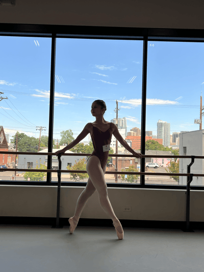 lea nunez — Classical dancer, United States