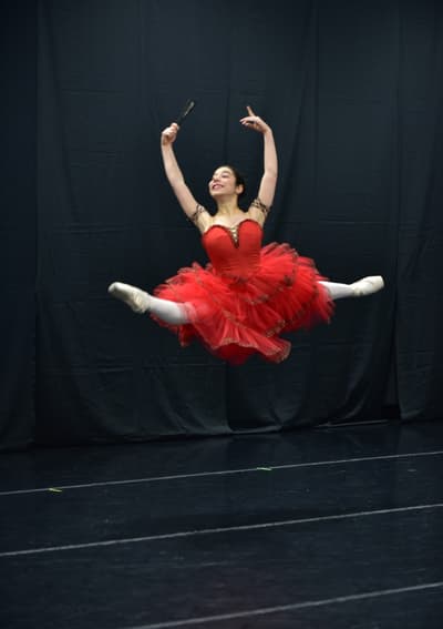 Lia Issakov — Classical dancer, United States