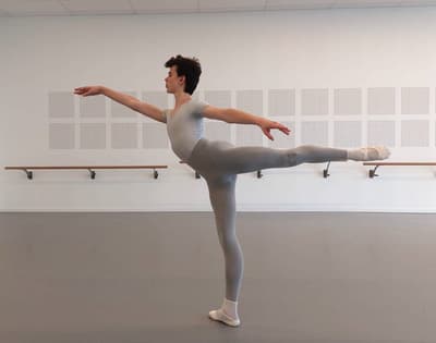 Vaitea FEUILLET — Classical dancer, France