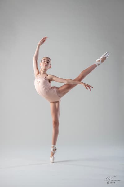 Jáhnavi Vinader Durá — Classical dancer, Spain