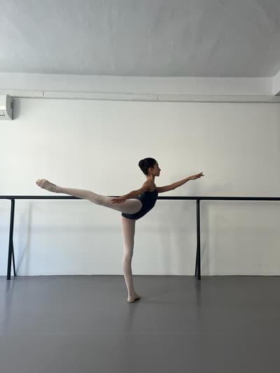 Zeynep Nur — dancer, Türkiye