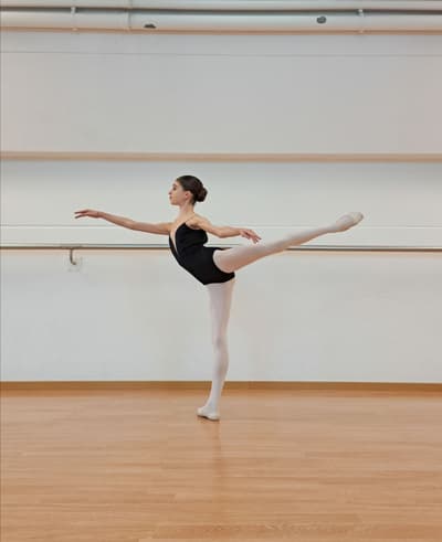 Nicole Pezzolesi — Classical dancer, Italy