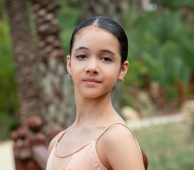 Aleena Coezy — dancer, United States