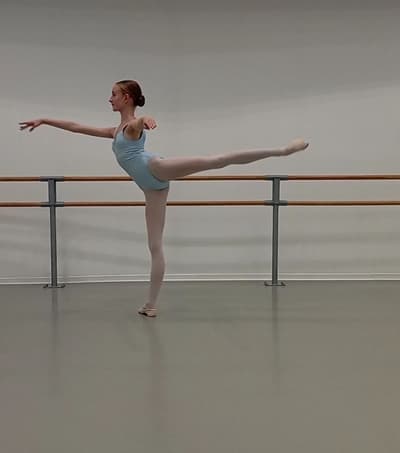 Jeanne ESPINASSE — Classical dancer, France