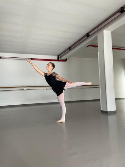 eugenia tarna — Classical dancer, Italy