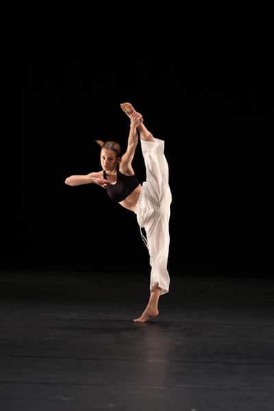 Emmeline Vercaigne — Contemporary dancer, Belgium