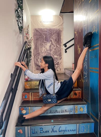 Caroline Kate Silvestre — Classical dancer, Italy