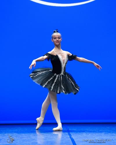 Nicoletta Muro — Classical dancer