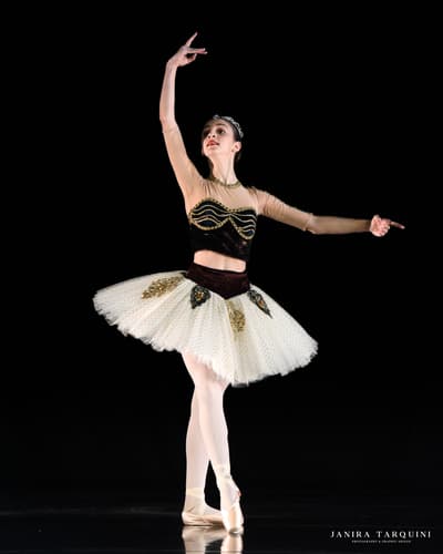 Elisa Tamiozzo — Classical dancer