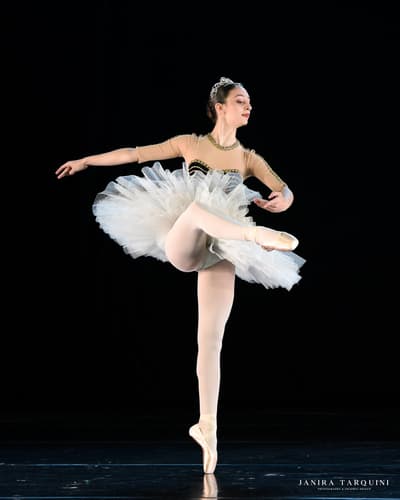 Elisa Tamiozzo — Classical dancer