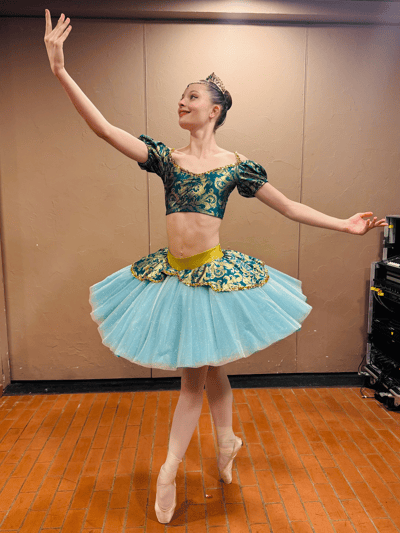Romy Enthime Cloarec — Classical dancer, France