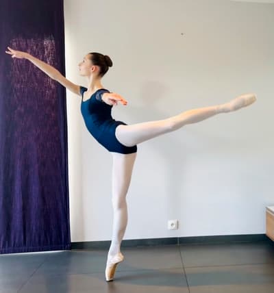 Romy Enthime Cloarec — Classical dancer, France