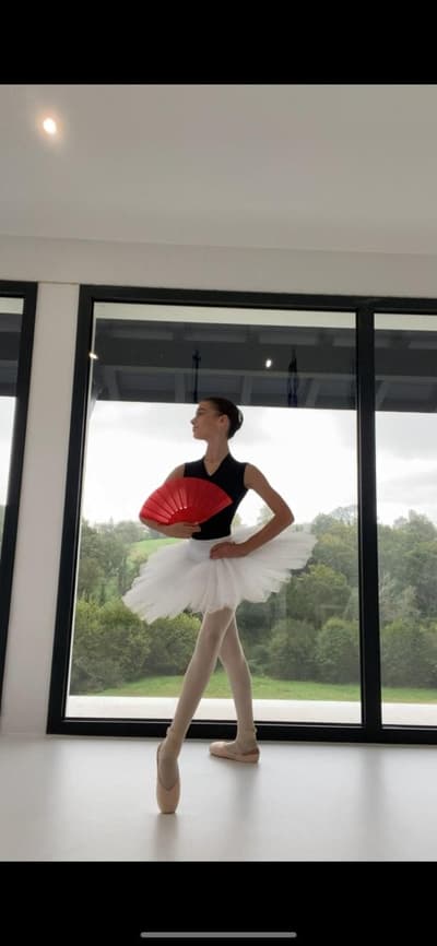 Maylis BEA LANTE — Classical dancer, France