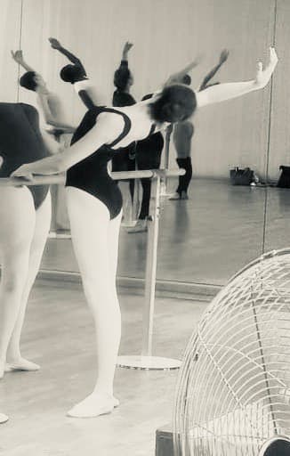 Victoria-Lise Lurati — Classical dancer, France