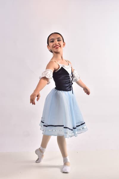 Ámbar Teresita Mengos Ruiz — Classical dancer, Argentina