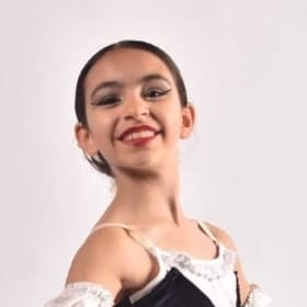 Ámbar Teresita Mengos Ruiz — Classical dancer, Argentina