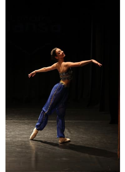 claudia angulo carrasco — Classical dancer, Spain