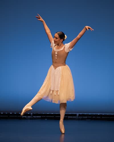 Hannah McConnell — Classical dancer, Australia