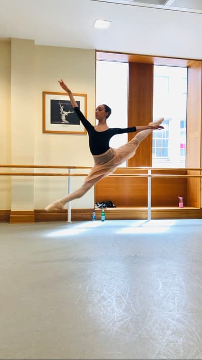 Vivi Guemez — Classical dancer, United States