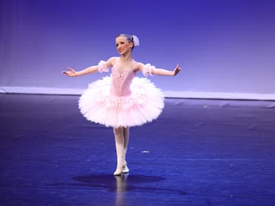 Addison Comanos — Classical dancer, Australia